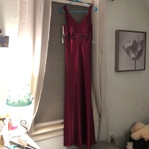 Sangria colored prom dress!